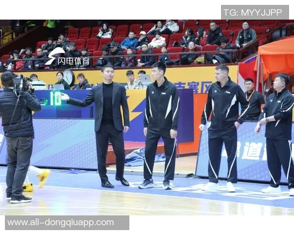 山东蜜獾在NBL常规赛第九轮中以85比93惜败于上海玄鸟展现顽强斗志